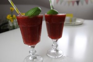 zett-STYLE-Erdbeer-Basilikum-Smoothie